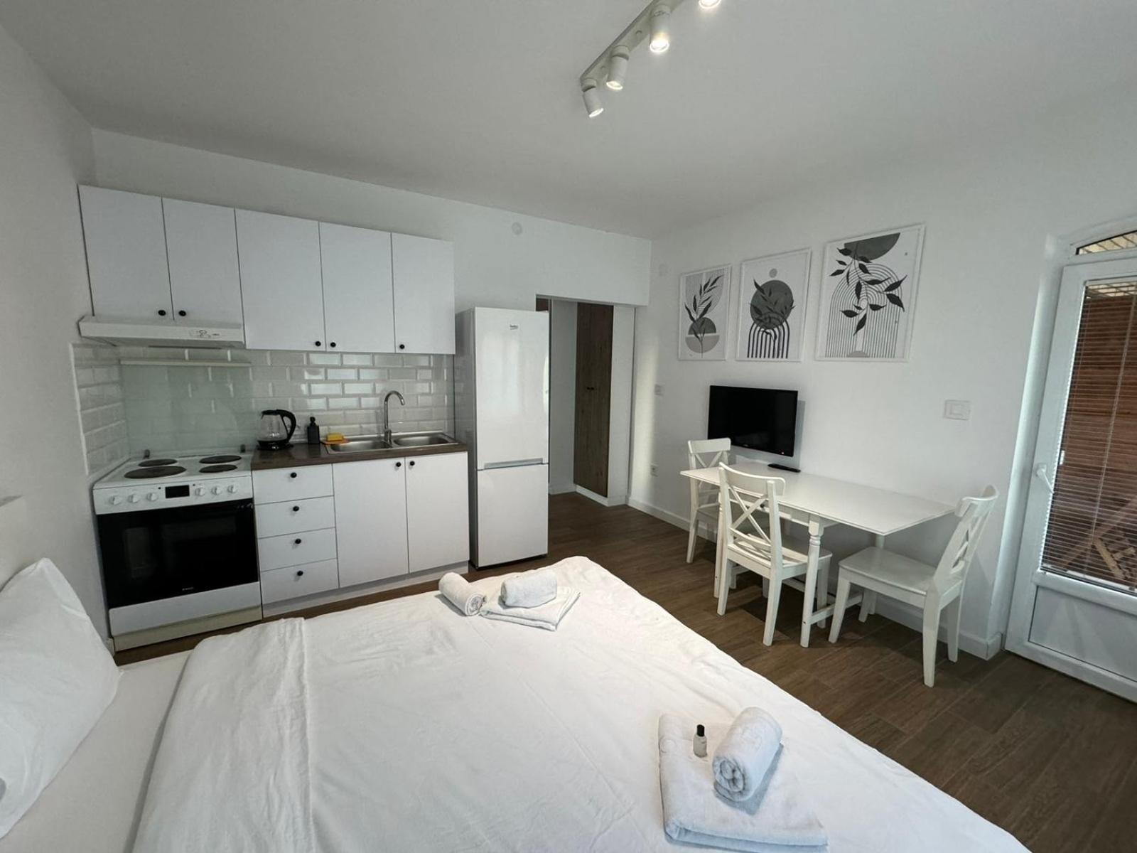 Moms House Hotel Golubac Luaran gambar
