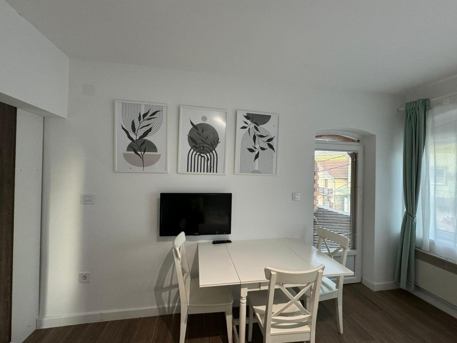 Moms House Hotel Golubac Luaran gambar